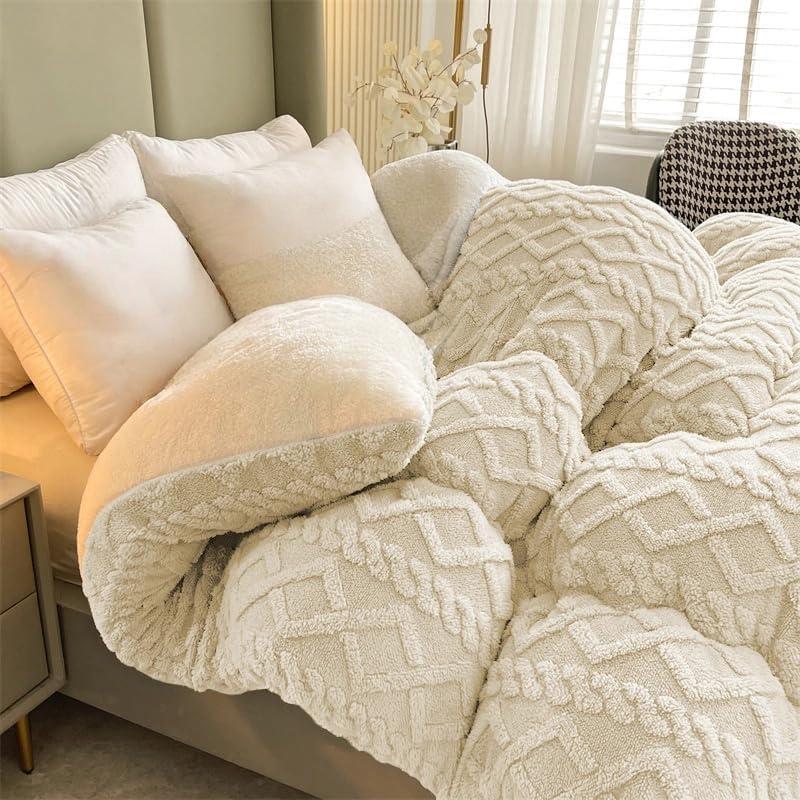 Fall-Winter Hit! Queen Size 3Pcs Faux Fur Down Comforter Set | Velvet Leaf Embossed, Thermo-Lock No Leakage, Anti-Static & Machine Washable | Plush Warm Bedding Antistatic