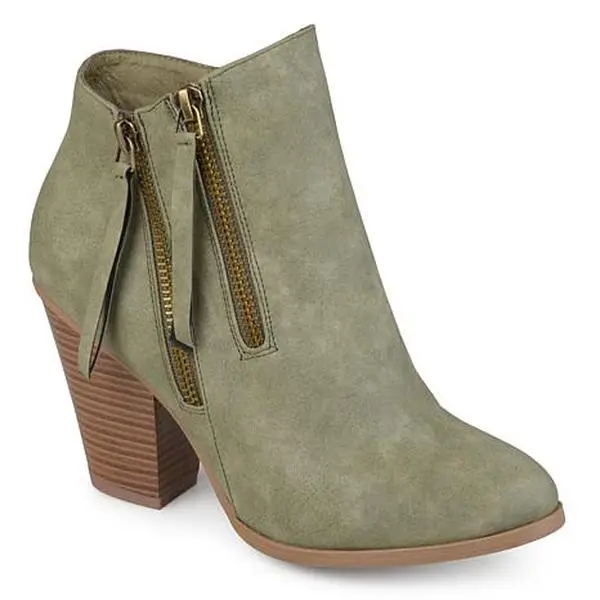 Journee Collection Women's Wide Width Vally Bootie
