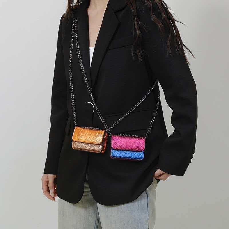 Mini magnetic clasp crossbody chain bag, small shoulder bag with flip cover, available in multiple colors, casual style, suitable for all seasons.