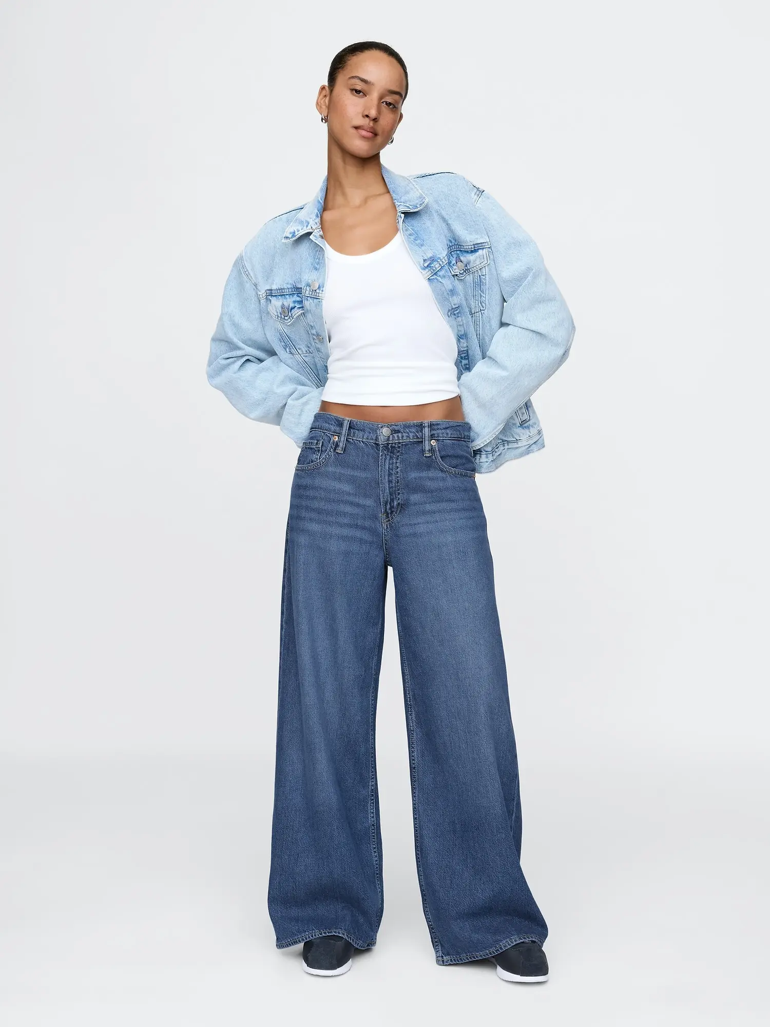 Gap Women's Mid Rise UltraSoft Baggy Jeans Gap Women's Mid Rise UltraSoft Baggy Jeans