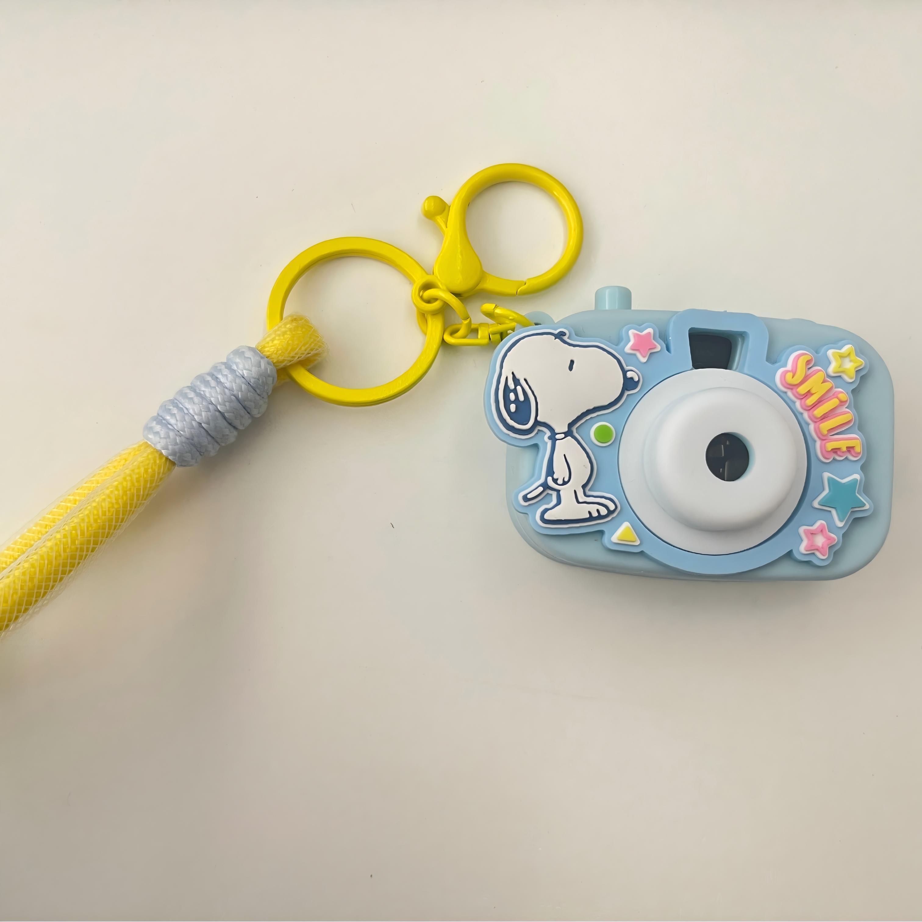 Snoopy Series Colorful Camera Pendant - 3D Snoopy Keychain Pendant, Peanuts Comic Bag Pendant, Anime-Themed Doll Pendant