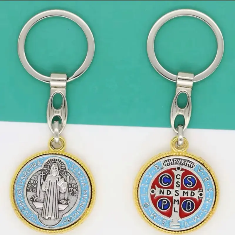 SaintBenedict Medallón Llavero Católico SanBenito Colgante Llavero Jesús Religioso Metal Accesorios de Joyería para BolsoRegalo