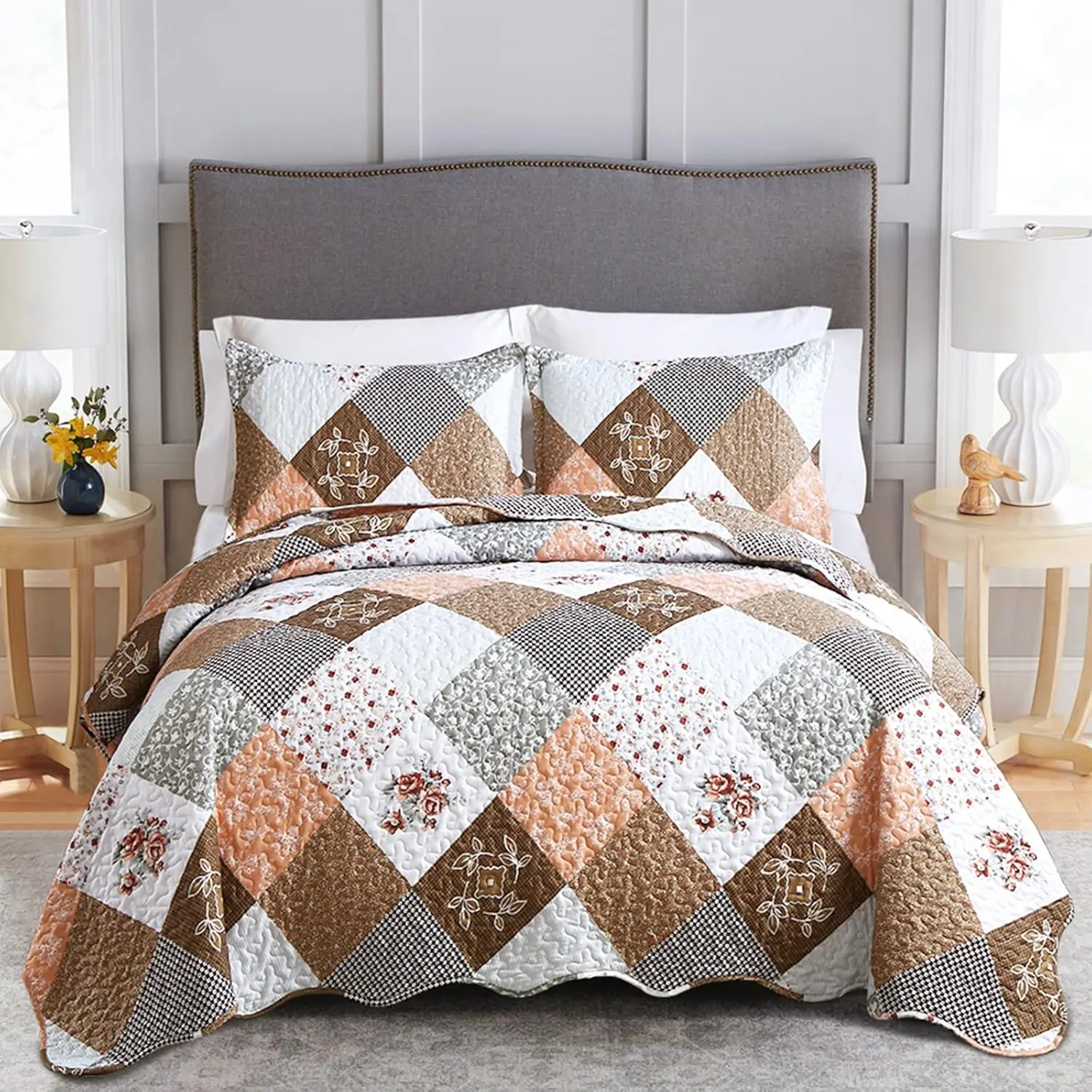 Floral Plaid Patchwork Quilt Set Queen Size, Reversible Brown Bedding Set Soft Microfiber Lightweight Bedspread Coverlet 3 Piece Spring Summer Fall Use (90x90 inches)