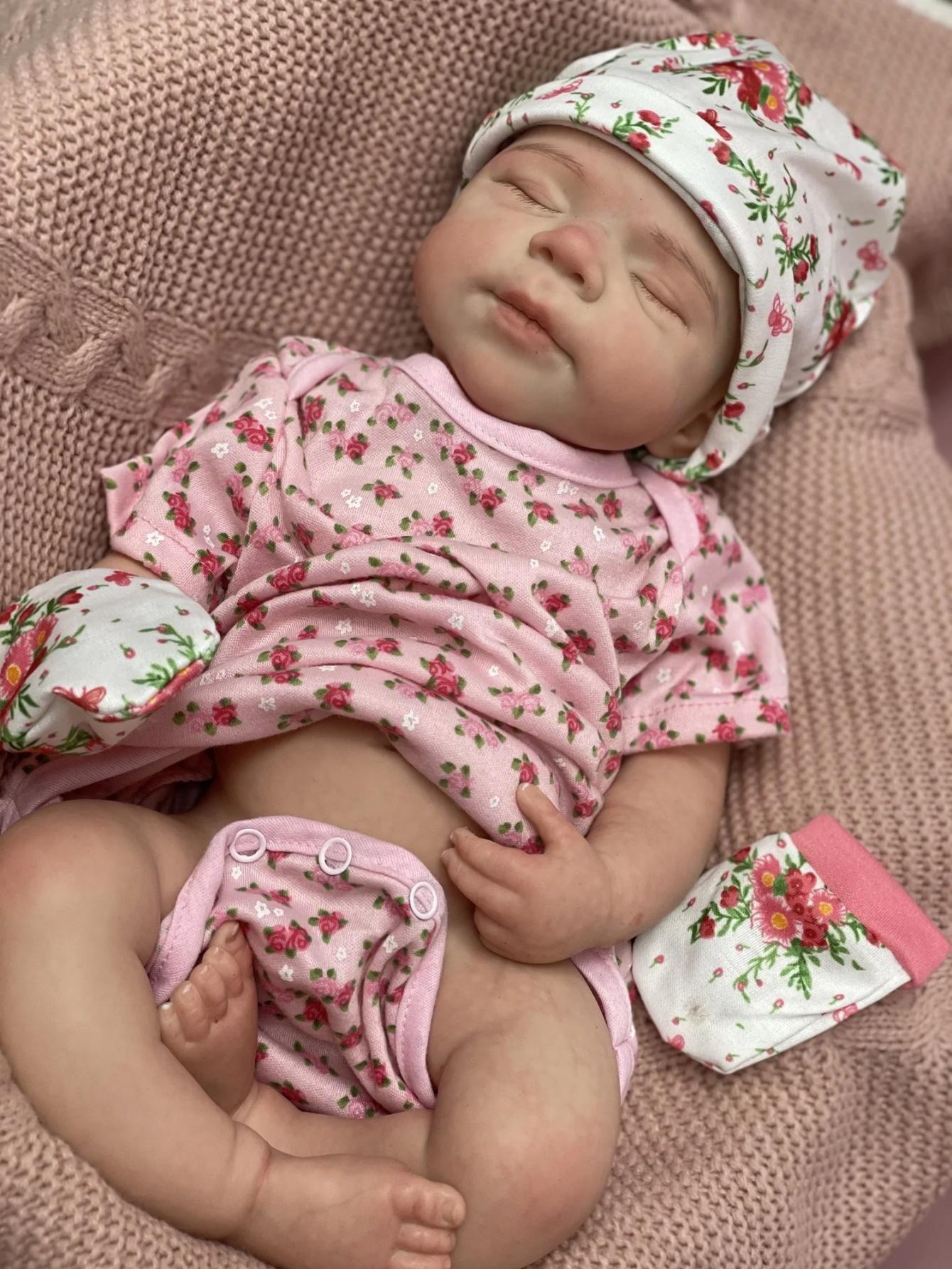 Soft Touch Baby Doll 18 Inches 45cm Full Silicone Reborn Doll with Cute Face Realistic Artist Hand Drawn Real Born Newborn Perfect Gift for Collection Festivals Birthdays and Christmas Soft Touch Baby Doll 18 Inches 45cm Full Silicone Reborn Doll with Cute Face Realistic Artist Hand Drawn Real Born Newborn Perfect Gift for Collection Festivals Birthdays and Christmas