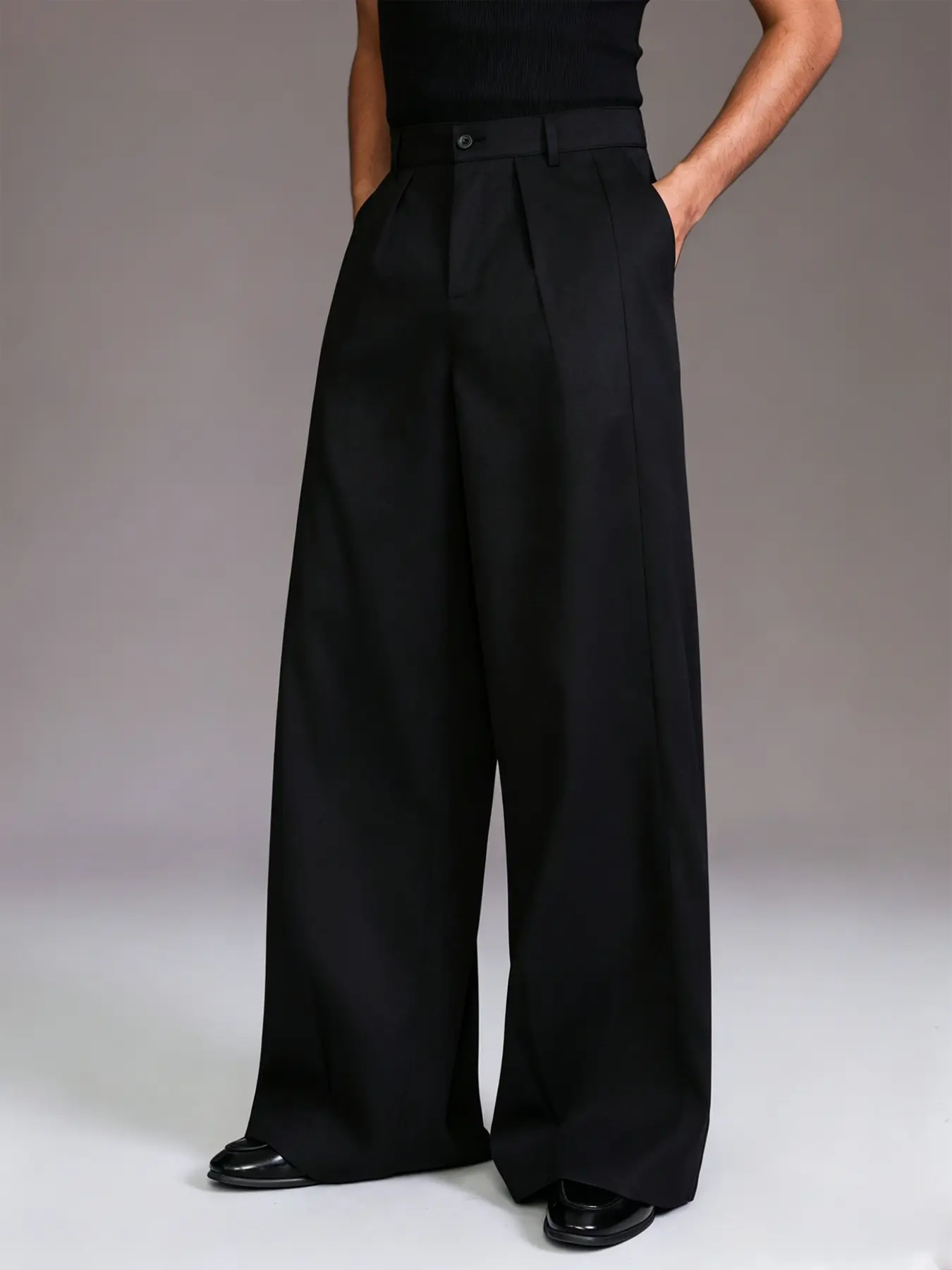 Men's Pleated Wide Leg Dress Pants - Lightweight & Stylish with a High-Waisted Relaxed Fit for Office & Business Casual Wear, Menswear, Wrinkle, Pockets, Loose, Chic, Plain, Office Wear, Fabric, Button Front, Preppy, Work