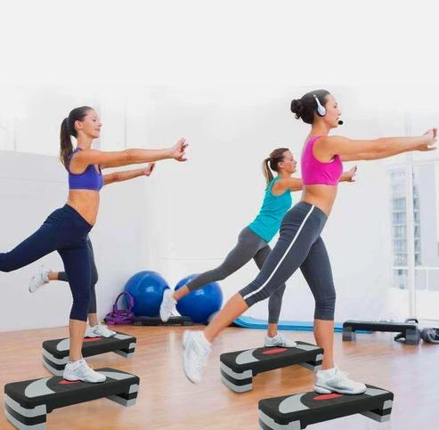 31'' Fitness Aerobic Step Adjust Exercise Stepper With Risers 4" - 6" - 8"