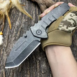Multi-functional outdoor knife, fixed-blade knife, suitable for picnics and camping, cutting meat for barbecues, mountaineering, rock climbing, etc.