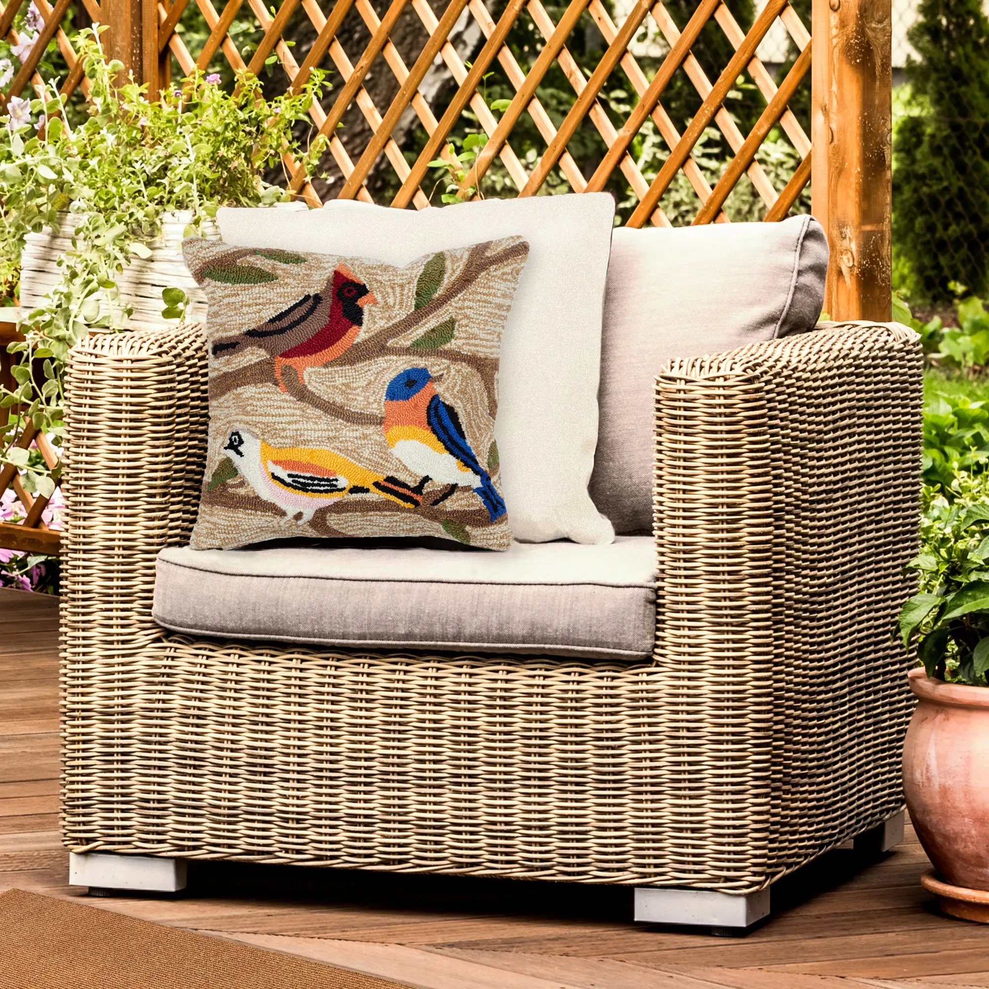 Lush Decor FRONTPORCH Handmade Home Decorative Cushion - Traditional Geometric, Casual Bird Camping Designs, Polyester Blend, Weather-Resistant Face, Animals, Deck, Nature Garden, All Seasons Use, Indoor/Outdoor