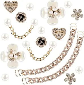18 Pcs Bling Shoe Charms for Women, Flower Pearl Clog Shoes Accessories, Fashion Crystal Rhinestone Shoes Charms Pearl Chain DIY Sandals Decoration for Women Birthday Party Favors Accessories