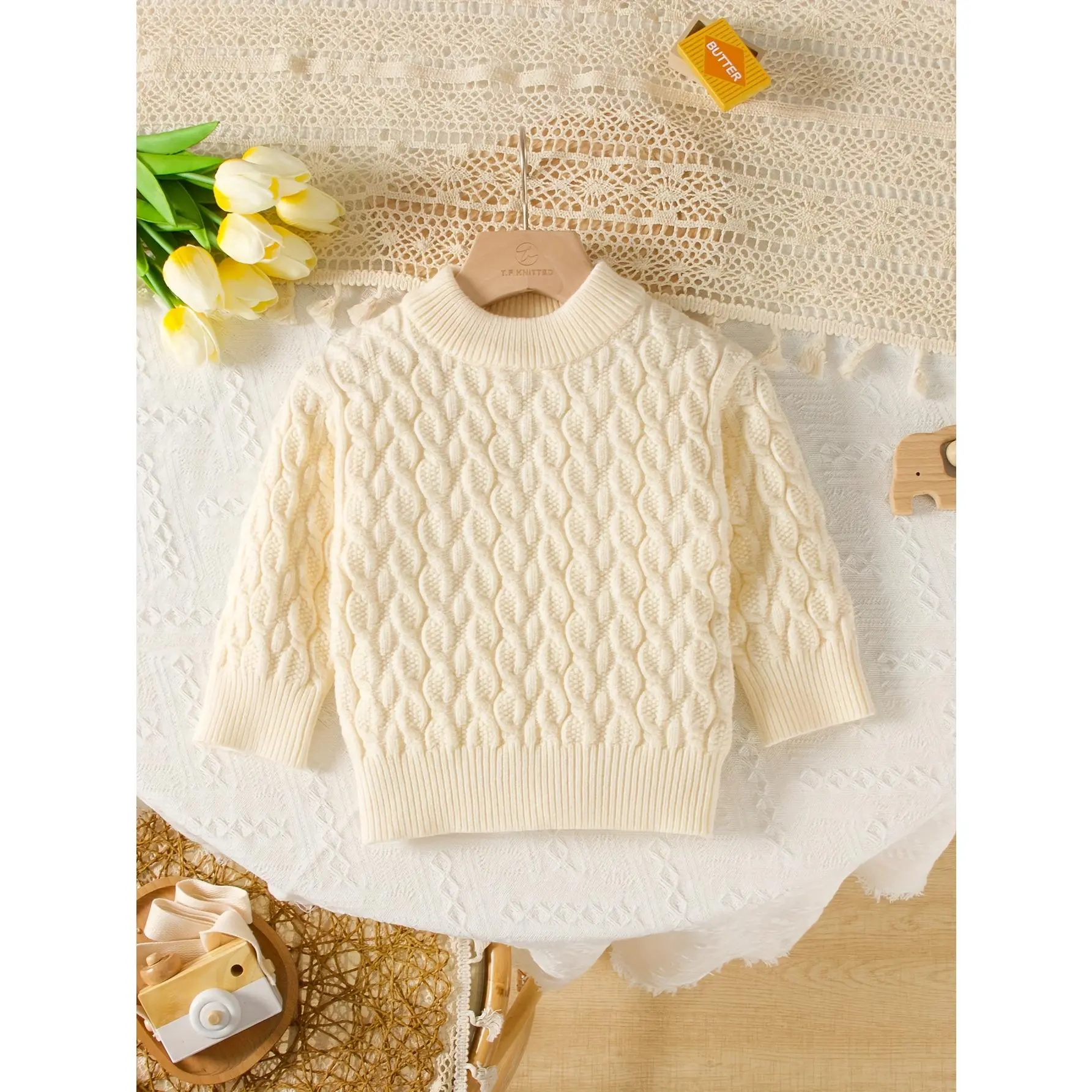 Boys' Casual Long Sleeve Knit Sweater - Soft Beige, Round Neck, Stretchy & Comfortable for Fall/Winter, Perfect for Casual Attire, Cute Sweaters, Cozy Fall Apparel, Classic Round Neck, Medium Stretch Fabric, Thick