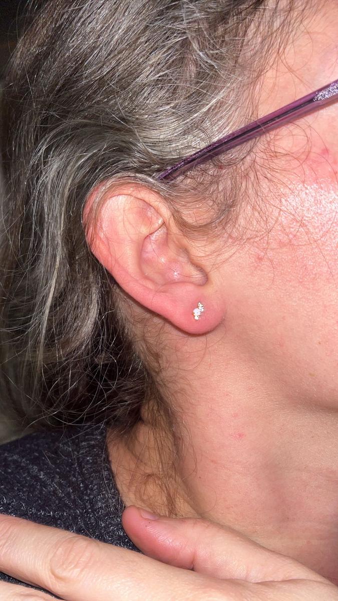 Item: Opal - Yellow Gold