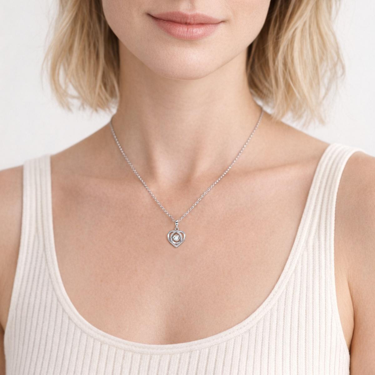 Moissanite Radiant Heart Pendant Necklace Valentine's Day Wedding Engagement Anniversary Romantic Elegant Gift Daily Wear Moissanite Radiant Heart Pendant Necklace Valentine's Day Wedding Engagement Anniversary Romantic Elegant Gift Daily Wear