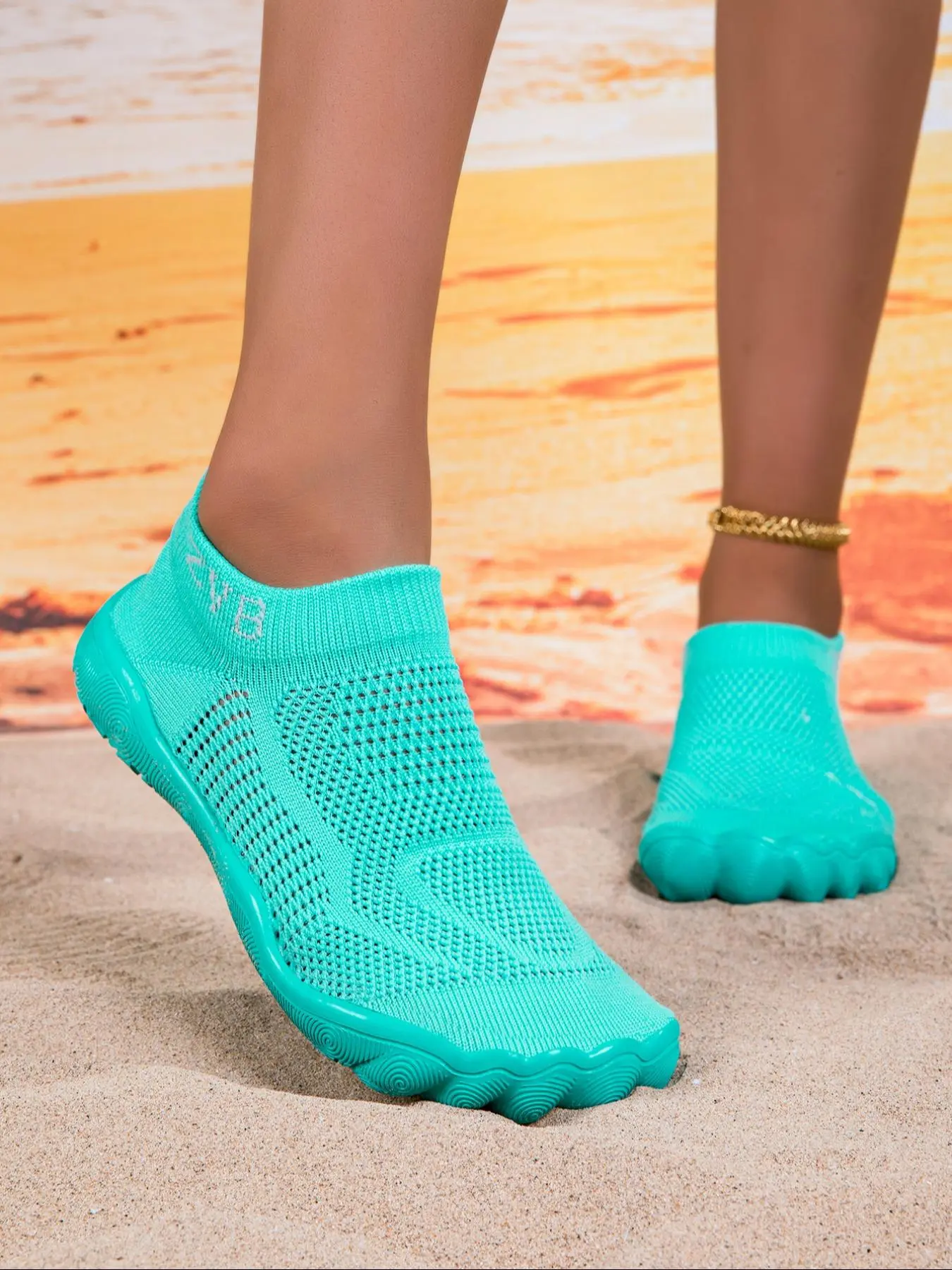Women's Wide-Fit Breathable Water Shoes with Polyester Upper and EVA Sole, Casual Style All-Season Footwear, Water Sports Footwear, Ideal for Swimming, Camping and Yoga, Lightweight Swim Shoes, Aqua Shoes