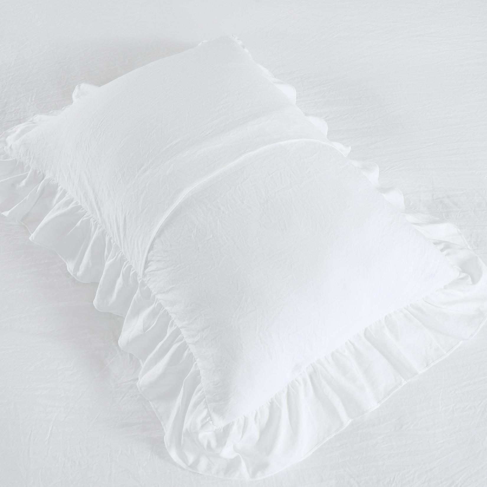 【GARVEE】White Ruffle Duvet Cover Queen Size, 3PCS Soft Washed Microfiber Vintage French Country Duvet Cover Set for Queen Bed, White, 90x90 in