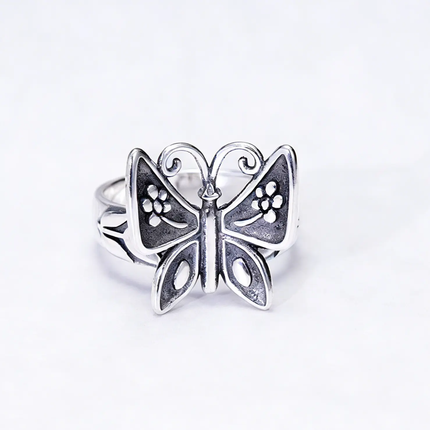 Silver Plated Butterfly Ring for Women, Vintage Boho Band with Peach Blossom Motif for Everyday Wear Ring Stacks, Size 6-10, Geometric Design Ring