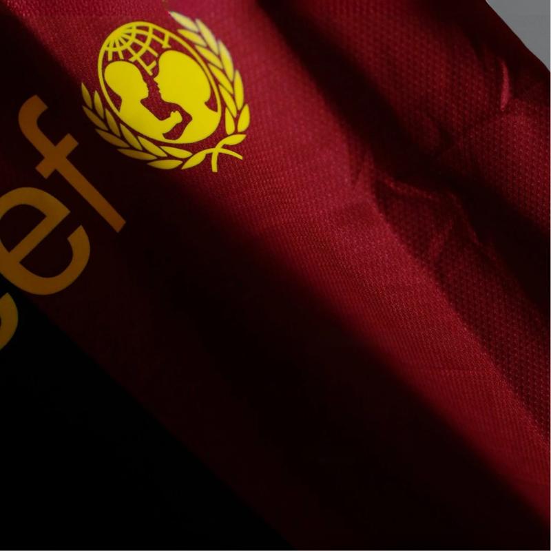 Barcelona 2025/26 Home Kit Retro Unicef ​​2009 | Authentic Barcelona 2009 Jersey and Shorts - Standard Match Kit