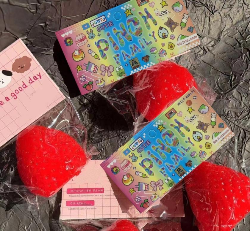 2026 New Model Tabba Strawberry Soft Rubber Toy Strawberry Stress Relief Squeeze Toy