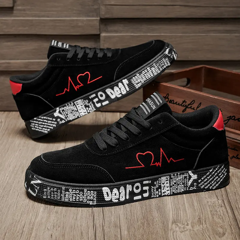 2026 Spring Summer Men's Mid Top Skateboarding Shoes Thick Soled Black Work Breathable Driving Sneakers for Autumn Winter Frosted leather board shoes Closed Trainer