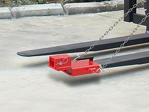 Nilight Forklift Trailer Hitch Attachment Fits 2 Inch Receiver Clamp on Pallet Fork Trailer Towing Adapter with Safety Chain & 5/8” Hitch Pin Clip Red