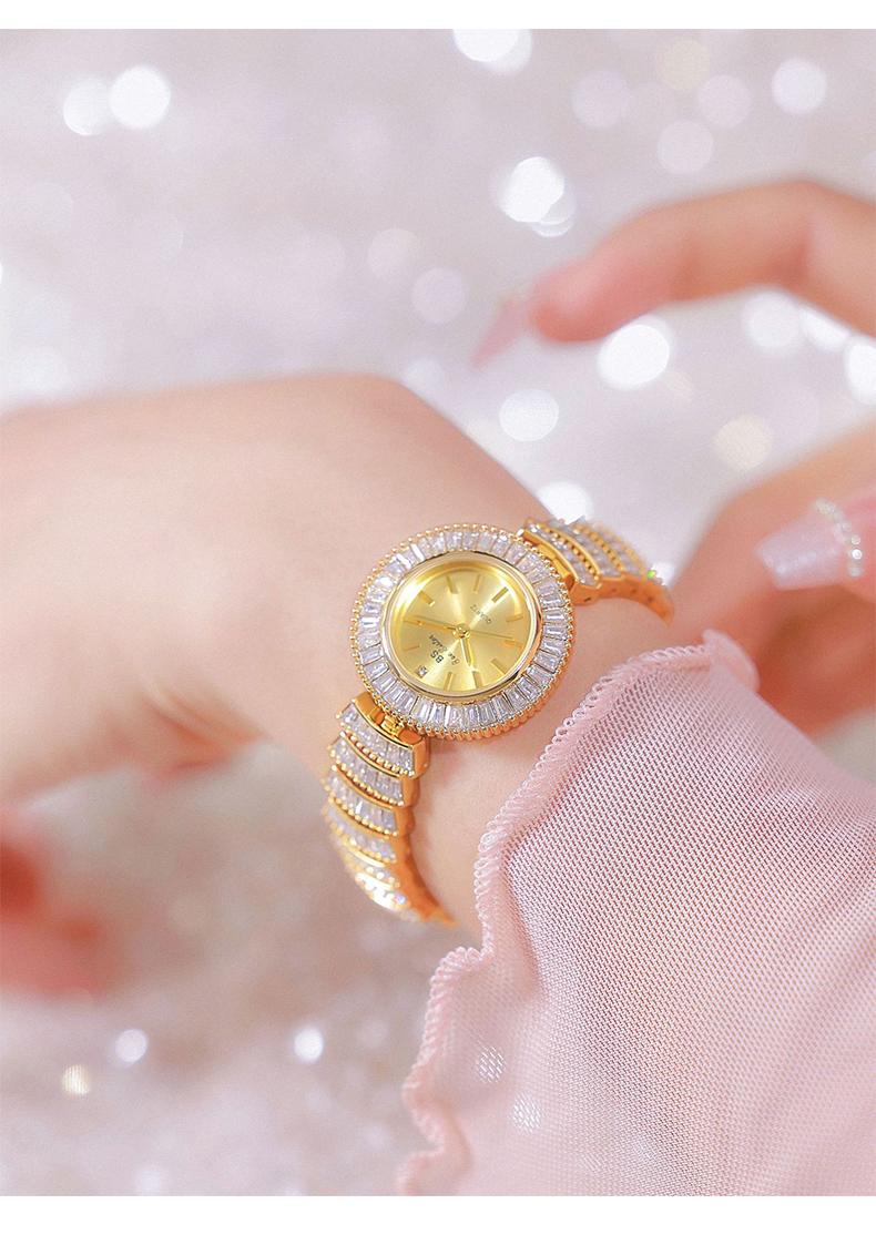 Gold Jewelry Bracelet Watch for Women Luxury Round Dial Full Crystal Design 30M Waterproof Stainless Steel Elegant Wristwatch Fashion Jewelry Gift for Her Sparkling Ladies Watch Trendy Golden Accessories Casual Dress Style