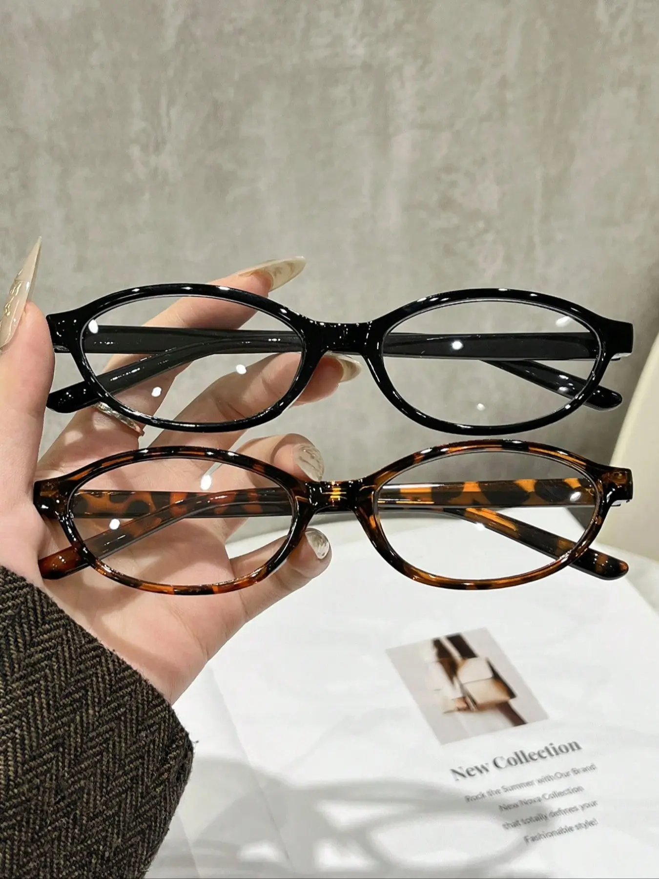 Women's Small Oval Full-Rim Glasses, Trendy Leopard Print Frame, Fashion Eyewear for All Seasons, Casual Eyeglasses, Stylish Eyewear, PC Frame Eyewear