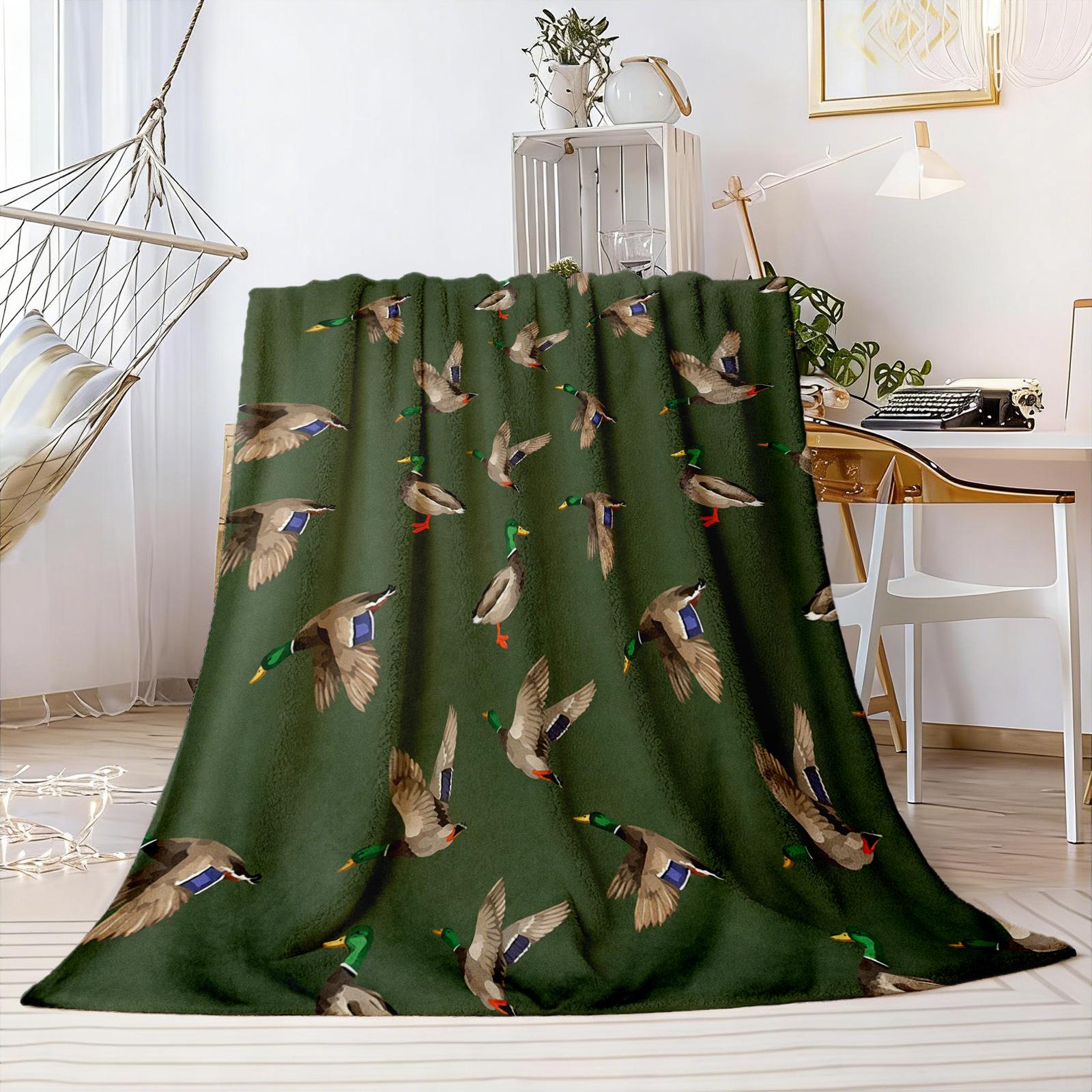 Duck Pattern Blanket, Soft Warm Throw Blanket, Air-conditioned Room Blanket, Warm Nap Blanket for Home Office Travel Camping bed sofa couch room decoration