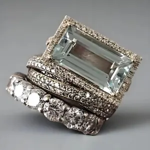 Vintage Emerald Cut Aquamarine Stackable Ring Luxury Shiny Zircon Statement Ring for Women Daily Party Jewelry Elegant Fashion Rings