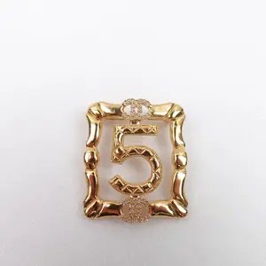 Pre-owned Chanel Perfume 5 Metal Brooch T10371290