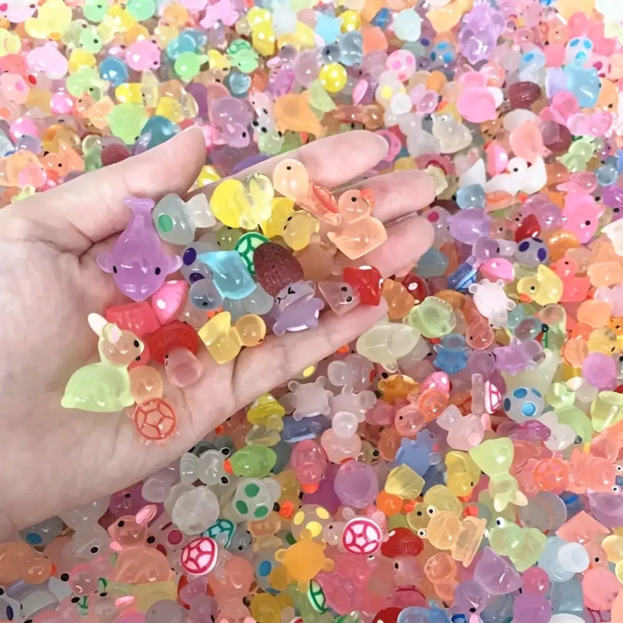 72 Glow-In-The-Dark Resin Mini Animal Set, Resin Animals Variety Pack, Includes Duck Dolphin Frog Rabbit Turtle Sculptures, No Power Needed, Perfect for Garden Party Decorations, Cute Figurines, Figure Decor, Decoration Items