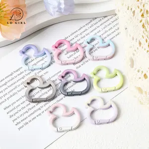 4PCS Multicolor Duck Carabiner Duck-Shaped Keychain Clip for Bags and Keys - Durable and Stylish Accessory personal use