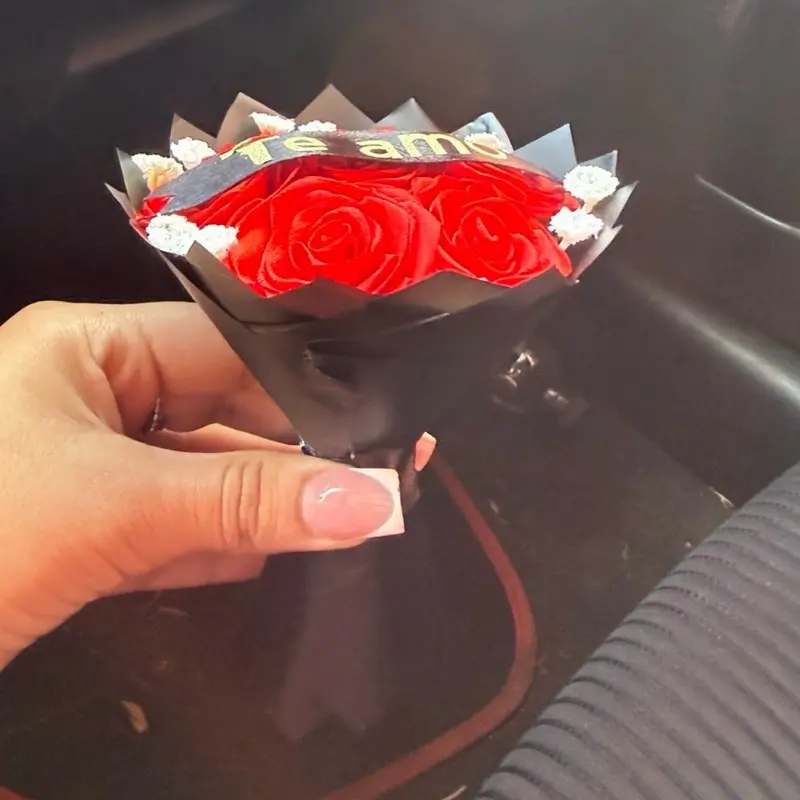 Mini 7 Count Rose Bouquet - Perfect for Valentine's Day and Anniversaries