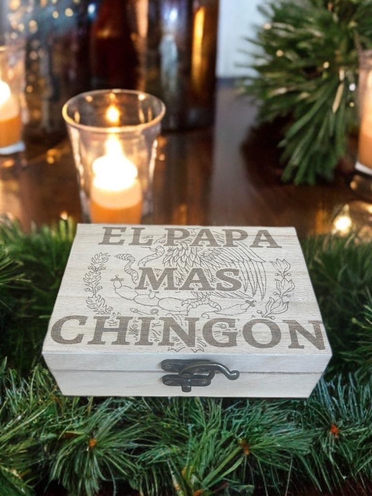 El Papa Mas Chingon Custom Engraved Graphic Shot Glass Set in Wooden Box Durable Drinking Glasses for Father's Day & Special Occasions Stylish Drinkware Gift Perfect for Birthdays Anniversaries and Retirements