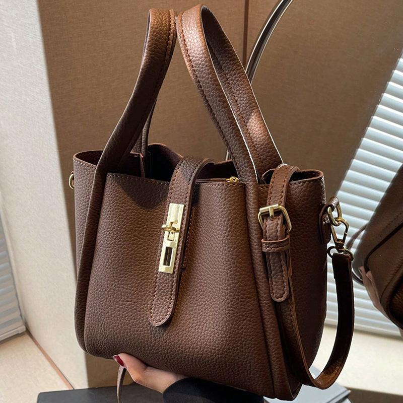 2026 Women's Elegant Solid Color Handbag, Fashion  Leather Shoulder Bag for Daily Used, Casual Trendy Versatile High-quality Commuting Bag, Girl Fashionable Bag,  Tote Satchel PU