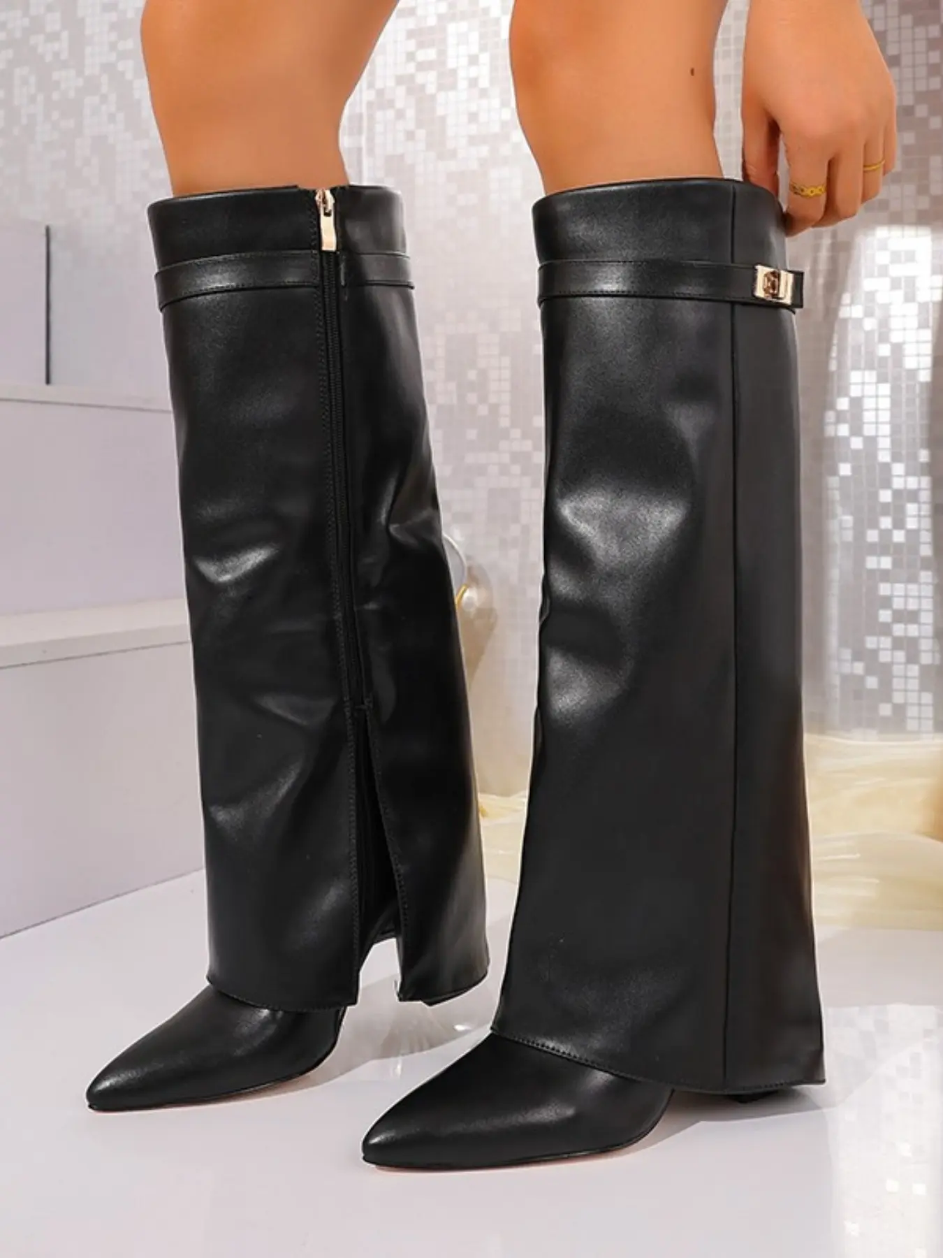 Women's Leather Foldover Shark Classic Buckle High Top Pointed Toe Boots, PU Leather Boots, Elegant Boots, All Match Boots,Fashionable Design for Trendy Women,Durable Comfortable Shoes