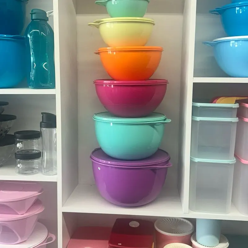 Tupperware set