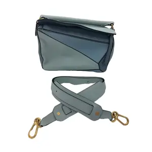 Pre-owned Loewe Calfskin Leather Crossbody Bags Puzzle Bag in Classic Calfskin Multi Tone Blue Versatile Carrying Options Shoulder Crossbody Top Handle Clutch