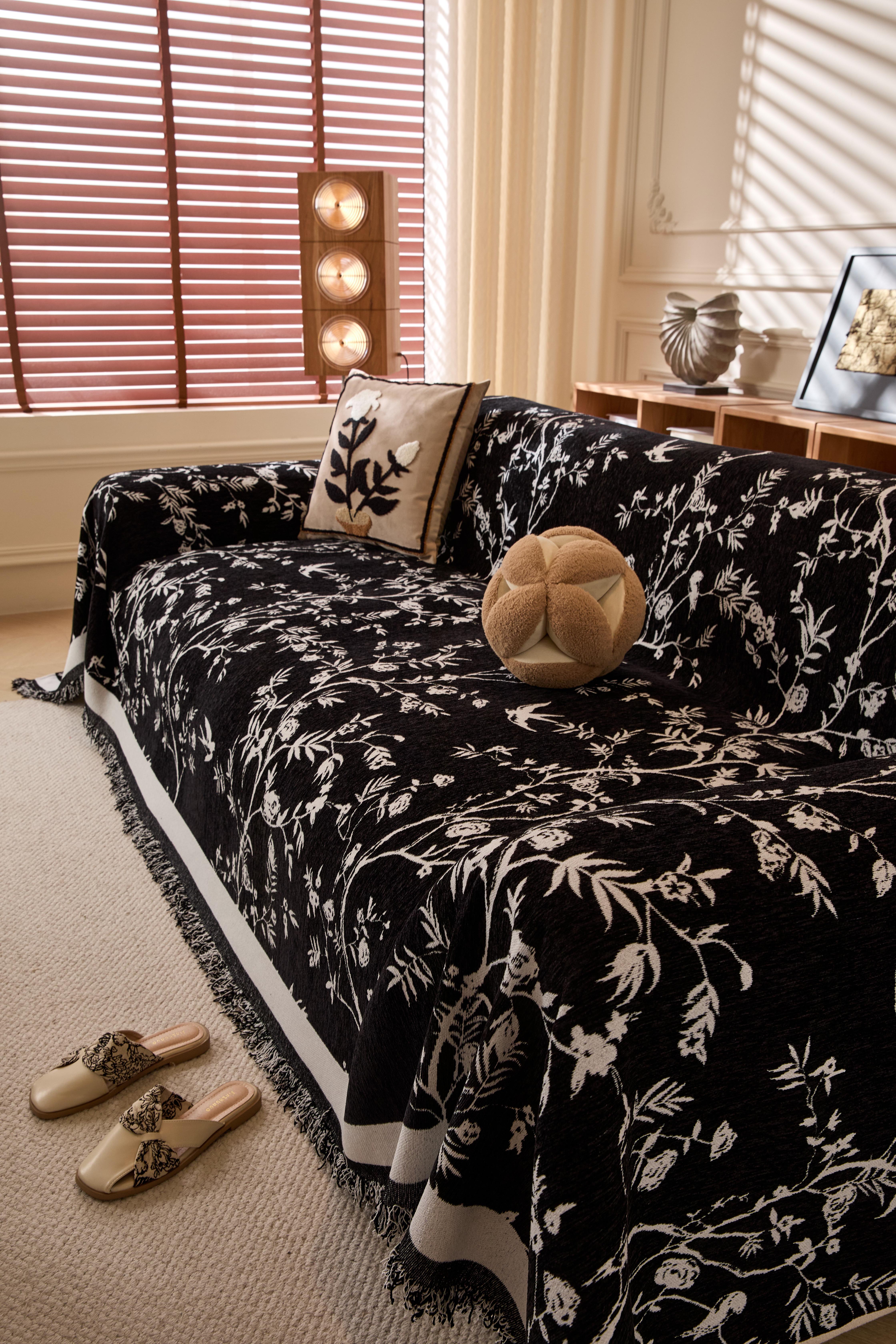 【SlumberHome】 Plant Leaf Pattern Sofa Cover Durable Chenille Slipcover for Home Living Room Pet-friendly All-Season Use Resistant to Scratches couch cover for sofa Dustproof Couch Protector Elastic Furniture Protector