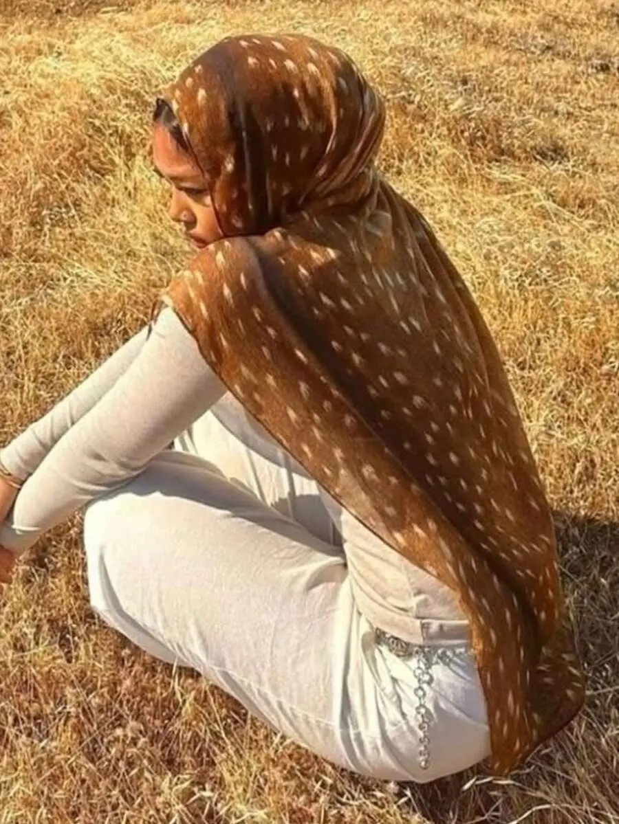Women's Aesthetic Watercolor Deer Spots Print Hijab Scarf - Lightweight Modal, Breathable, Excellent Drape, Easy To Fold, High-Quality, Modesty Wrap, Animals, Casual, Commute, Year-Round All Seasons Use