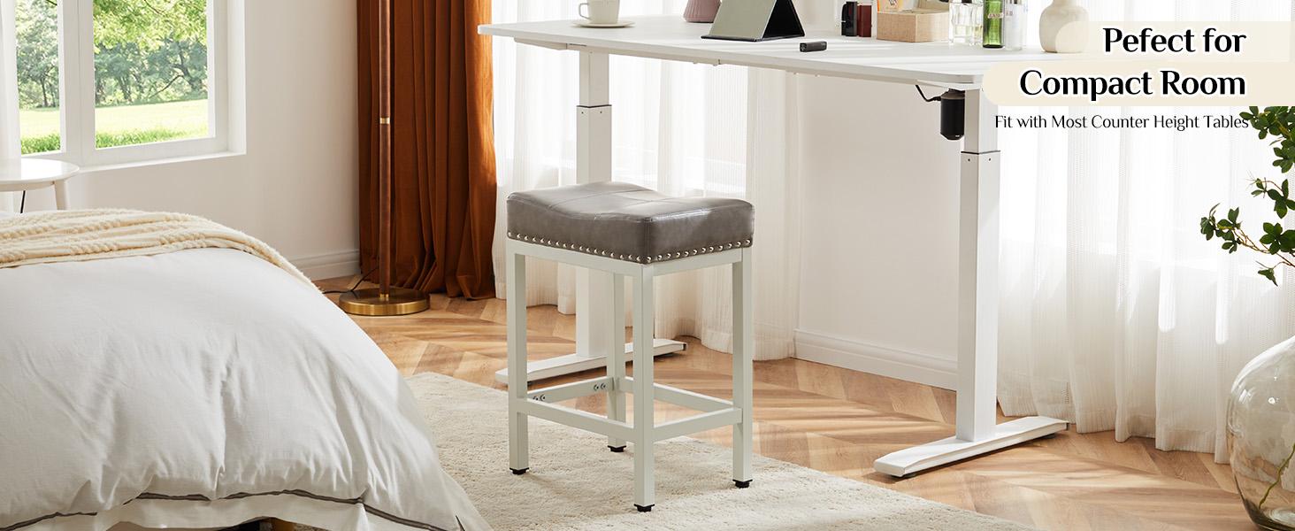 【Deal】SweetFurniture Set of 2 Bar Stools, 24 Inch Counter Height Saddle Stools, Modern Kitchen Barstools with Metal Base and PU Leather Springtok Foot Pedals