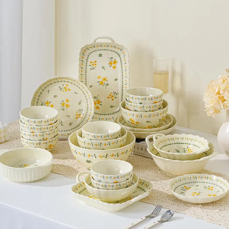8/12/16/25-piece ceramic tableware sets in creamy style, featuring floral patterns to hold springlight, Ceramic Dinnerware Set, Dishware Sets. Suitable for serving veggies, salads, fruits. Perfect for home, restaurants, parties and more. Ceramic Dish Set