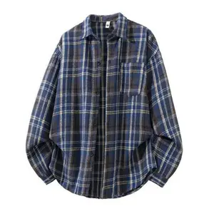 Men’s retro plaid shirt jacket for spring and autumn—loose-fit long-sleeve casual turn-down collar outerwear; new couple matching plaid long-sleeve design; premium loose-fit casual trendy top/jacket; soft, comfortable fabric suitable for everyday wear.