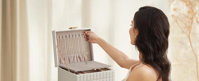 SONGMICS HOME ANAH Collection Jewelry Box with Mirror and Organizer - PU Surface with Stitching and Floating Effect - Gift Idea