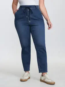 【Tummy control】BLOOMCHIC Plus Size Mid-Rise Stretchy Drawstring Boyfriend Jeans [M-6X] 2026 Summer Vibes