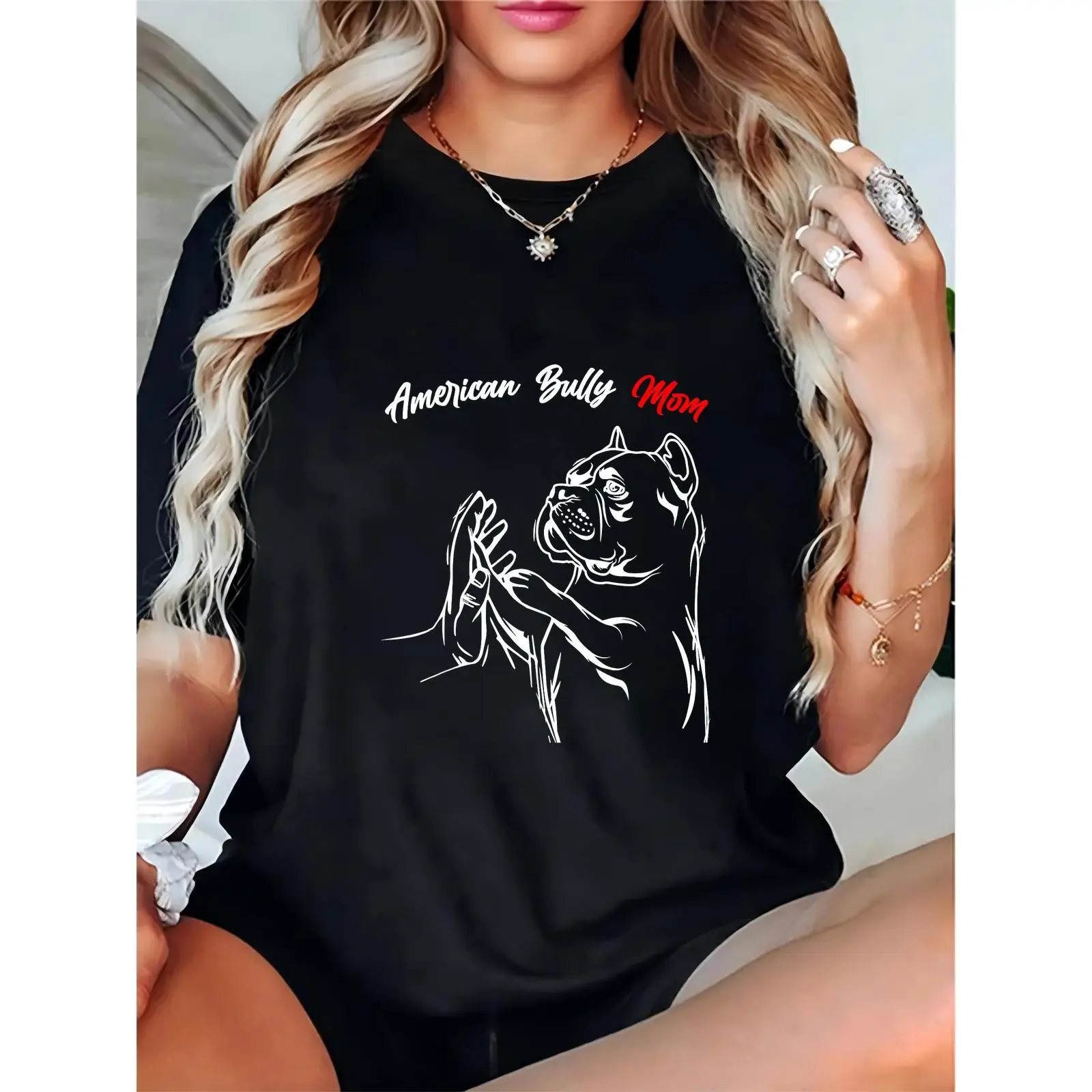 Women’s Black T-Shirt with American Bully Dog High-Five Design & “American Bully Mom” Text, Casual Daily Wear for Dog Lovers