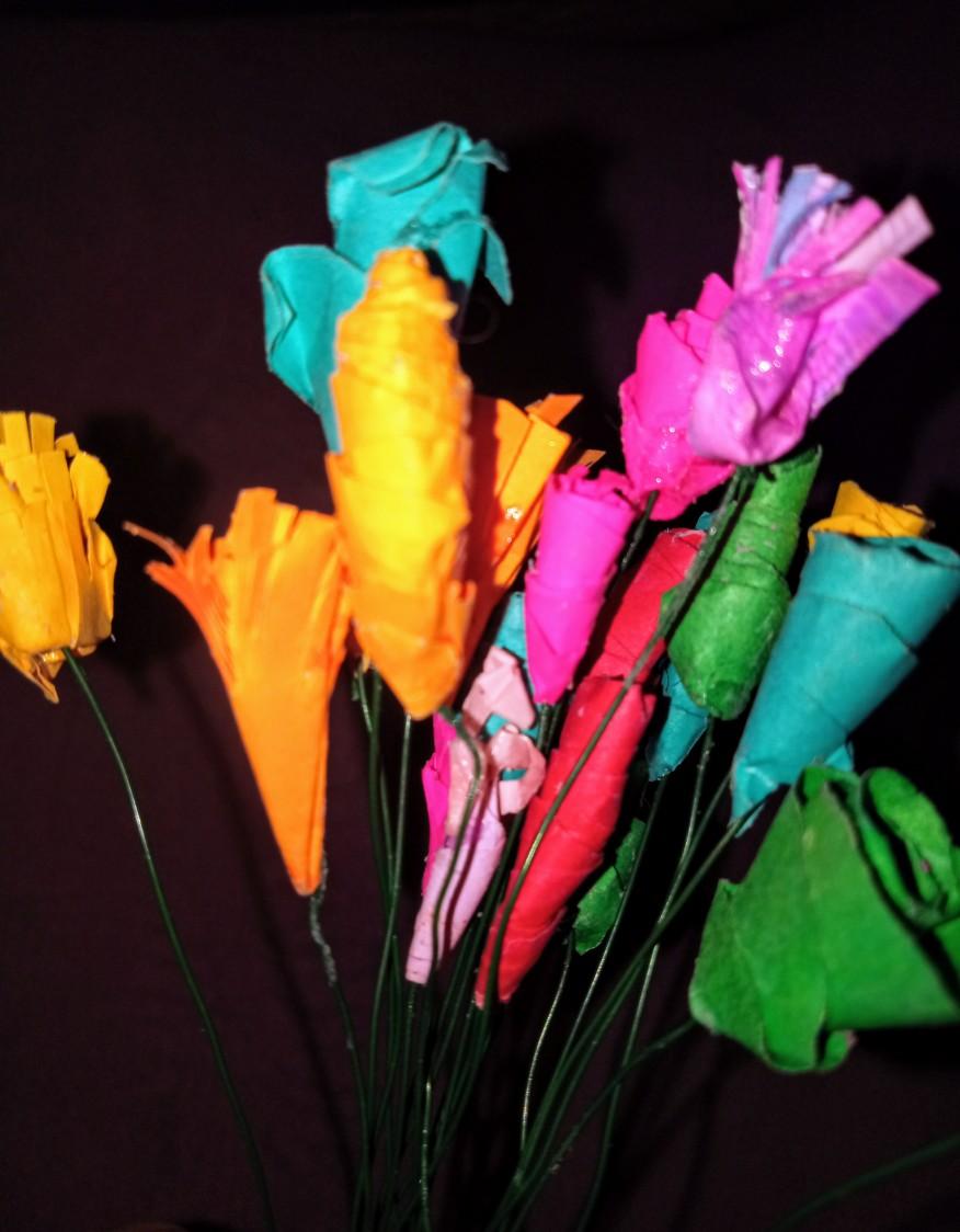 Handcrafted miniature wildflower bunch super colorful and sturdy little miniature paper wildflowers Decor Centerpiece Plants Vase decorations Decorative Ornaments