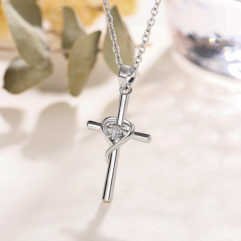 Women's Creative Cross Heart Zirconia Pendant Jewelry Women Birthday Anniversary Pendant Necklace Jewelry Party Wedding Gift Synthetic Zirconia Classic Cross Pendant Necklace