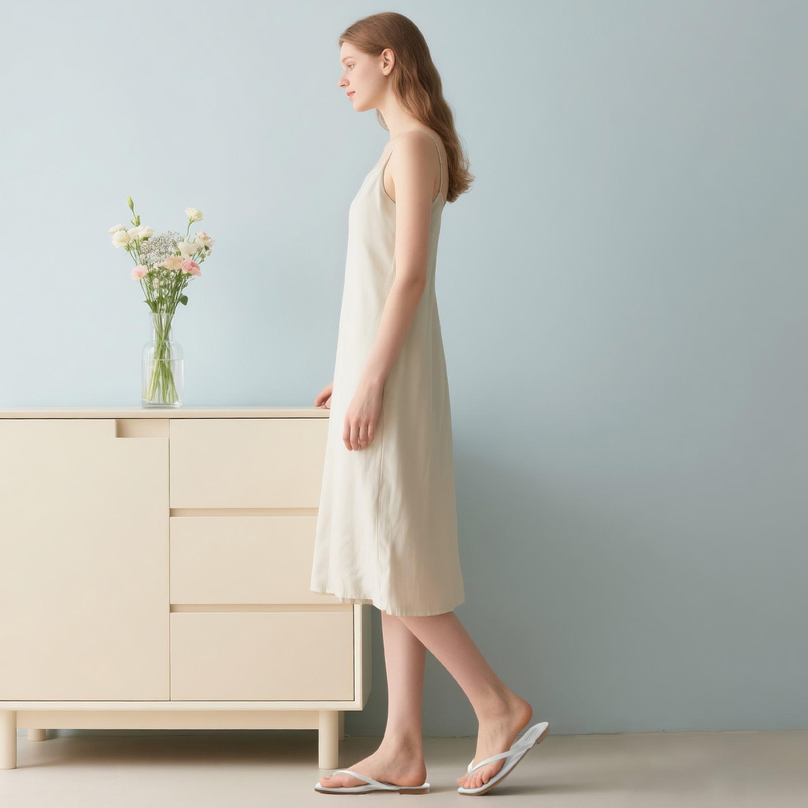 Lumubby Shiny Mirror PU Square-Toe Flip Flops Unisex Comfort Casual Sandals for Daily Wear Lightweight Easy to Clean Stylish Design Summer Shoe Flipflop