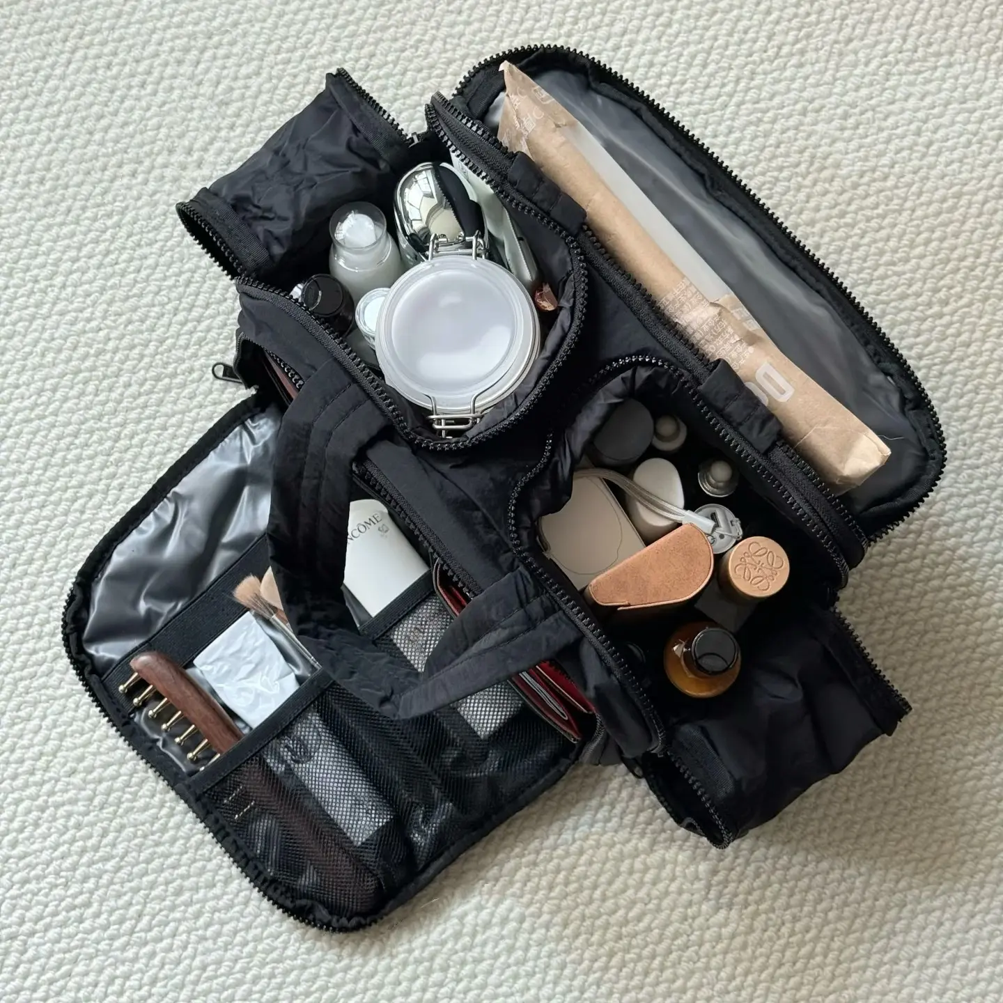 Women's Travel Cosmetic Bag - Large-Capacity Waterproof Sectional Lightweight Handheld Cosmetic Pouch with Handle, Multi-Pocket Organizer Pouch for Toiletries, Outdoor Use, Home Organization, Makeup Storage Bag