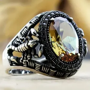Unique Vintage Men's Ring Vintage Silver Scorpion Animal Inlaid Yellow Rhinestone Ring Men's Party Jewelry Accessory personalize design Black Cubic Zirconia