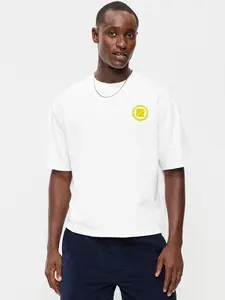 Old Navy Men's Heavyweight Graphic Cropped T-Shirt